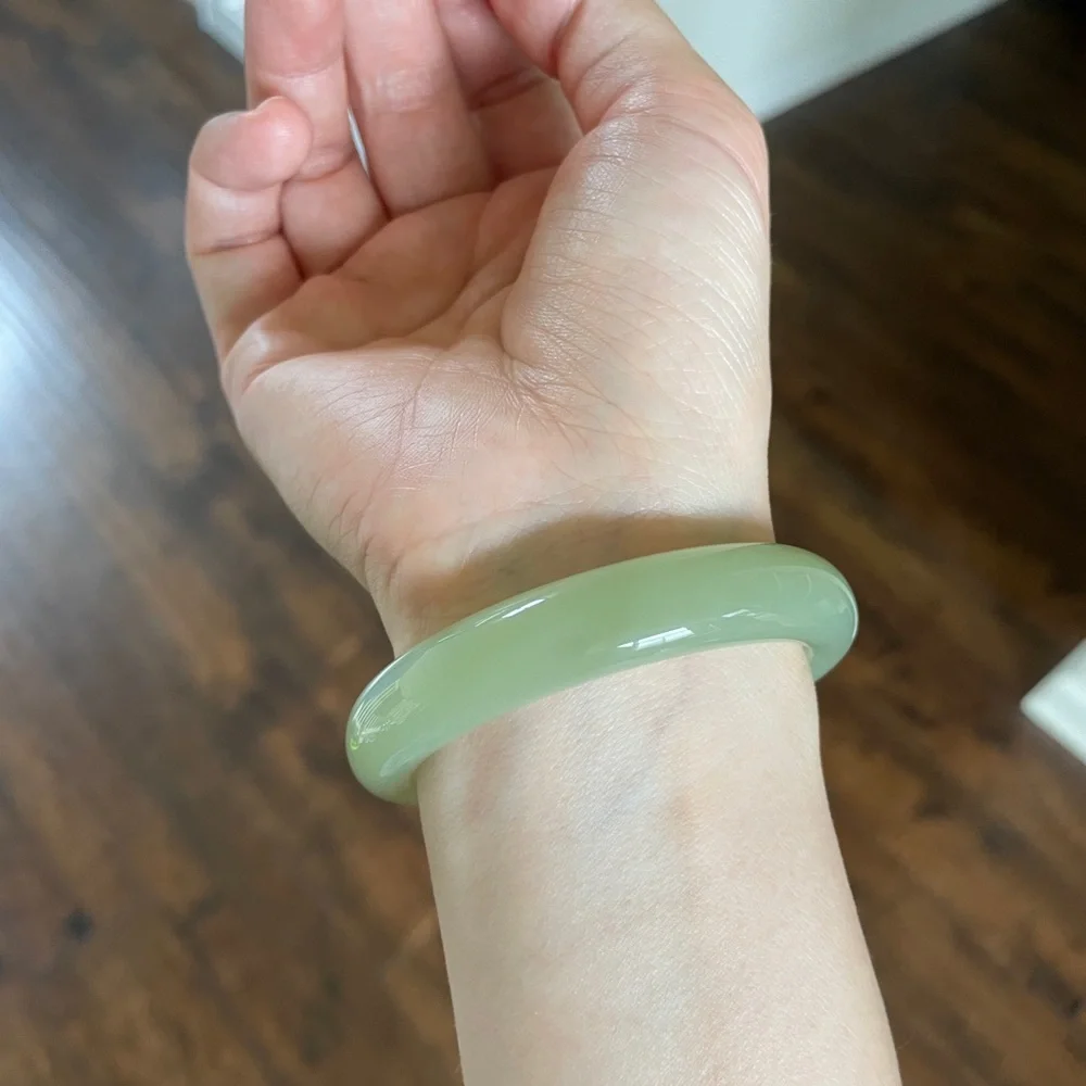 Natural Hetian Yellow Jade Bangle – With Water Lines | No Cracks | Certified